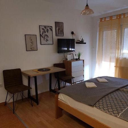 Apartman Kej Novi Sad Exterior foto