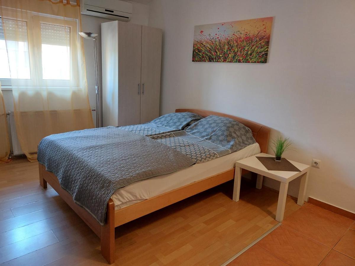 Apartman Kej Novi Sad Exterior foto